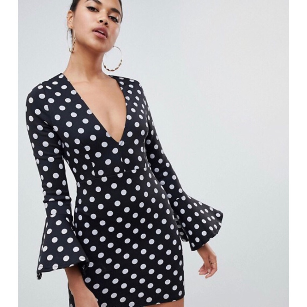 NWOT Pretty Little Thing Polka dot dress